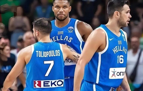 -包含字母哥遭遇十五连败，美国队教练面临压力！的词条