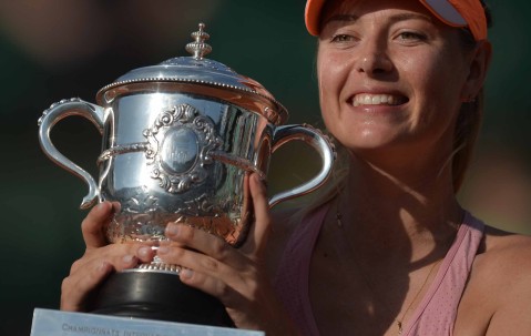 NG28-莎拉波娃回归赛场，关键助攻首场状态亮眼，勇士观众沸腾！的简单介绍