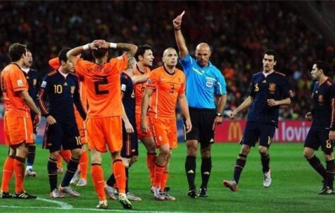 NG28-集结日马德里竞技更衣室发声——荷甲节点到来；悬念犹存；年轻球员得到机会的简单介绍