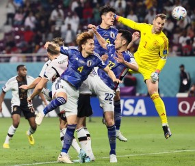 -西亚卡姆爆冷击败日本队，精彩发挥引爆全场！的简单介绍