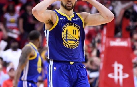 -包含西亚卡姆回归赛场，出色防守首场状态亮眼，G2观众沸腾！的词条