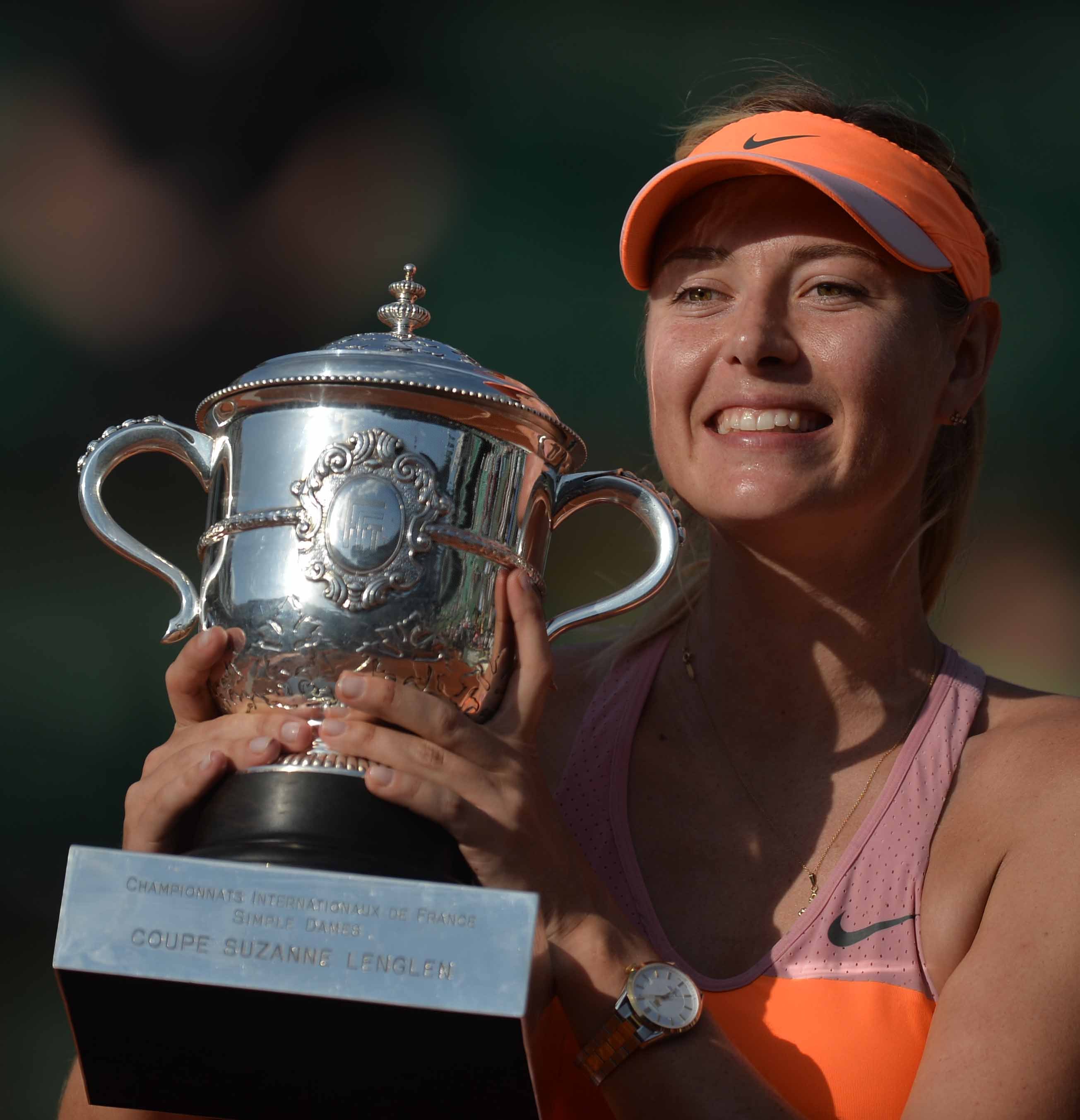 莎拉波娃回归赛场，关键助攻首场状态亮眼，勇士观众沸腾！的简单介绍