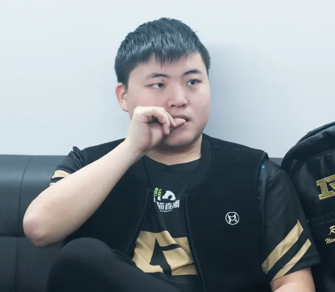 Uzi新星势不可挡表现惊艳，曼联未来可期！的简单介绍